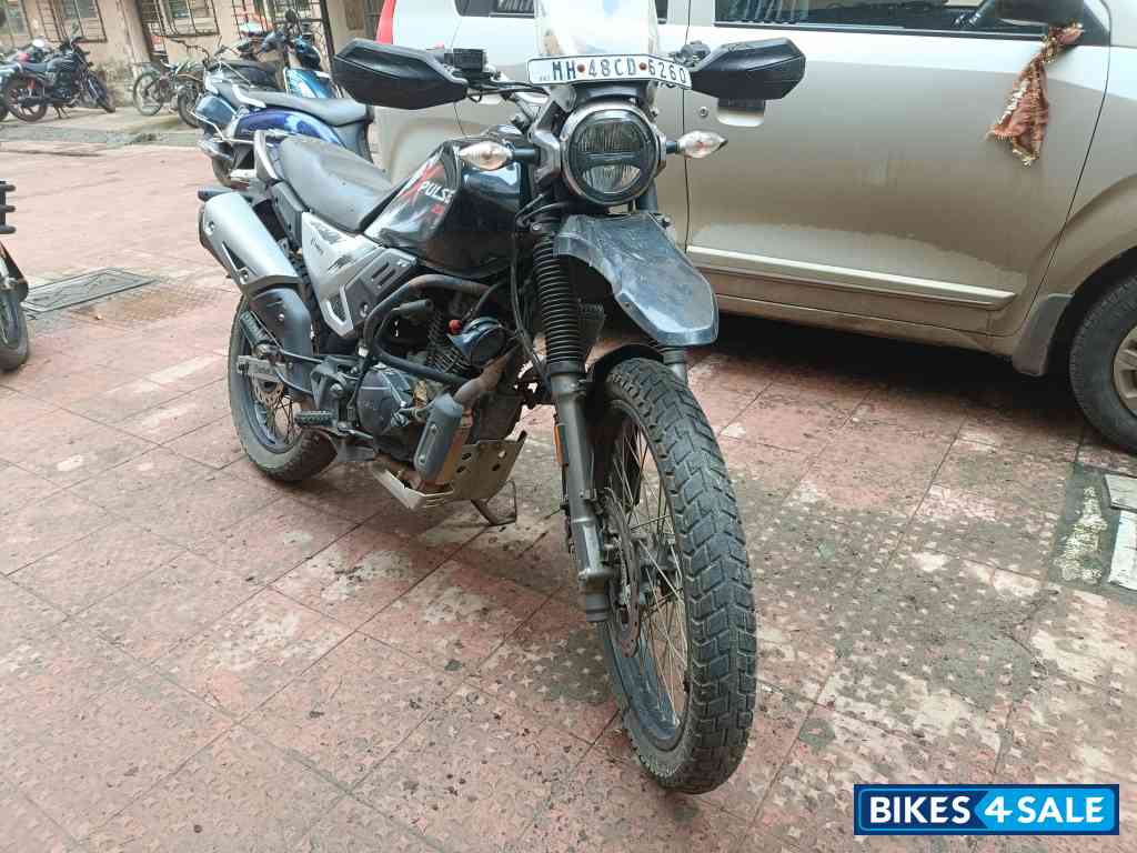 Black Hero Xpulse 200 4V