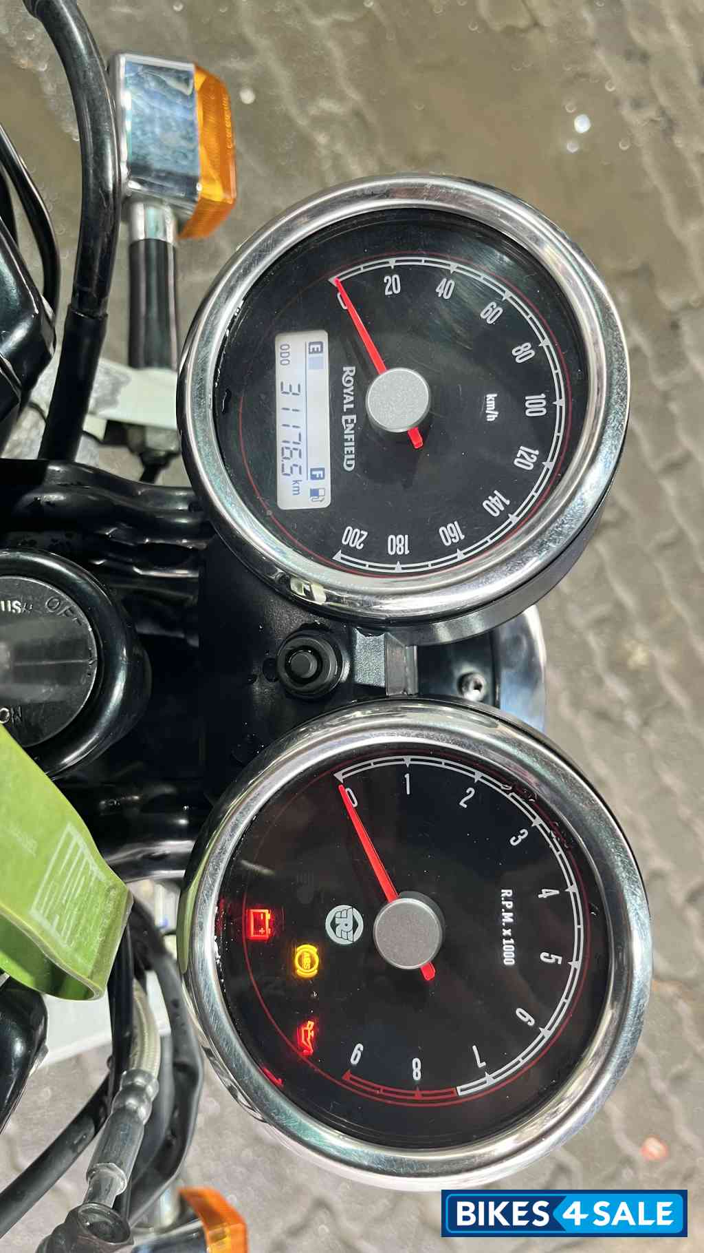 Ice Queen White Royal Enfield Continental GT 650