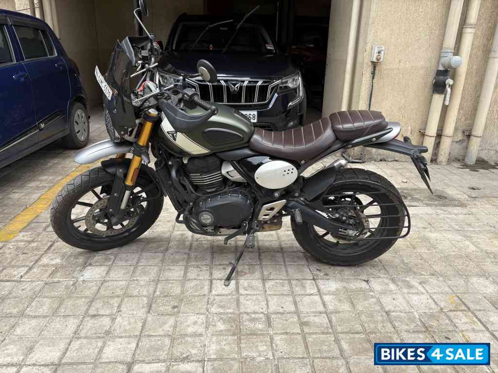 Khakhi Green Triumph Scrambler 400 X