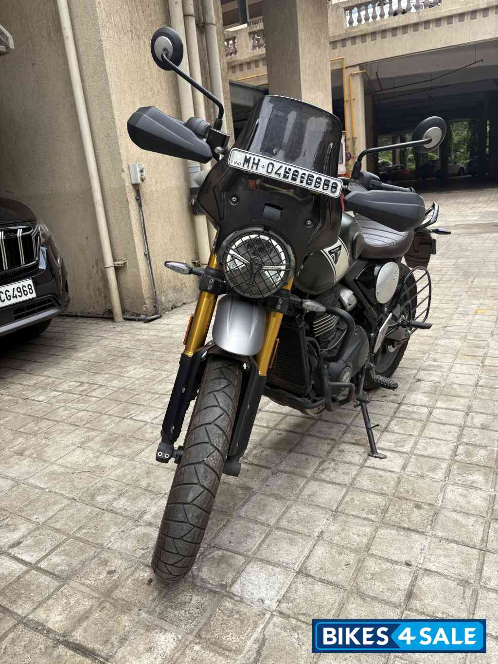 Khakhi Green Triumph Scrambler 400 X