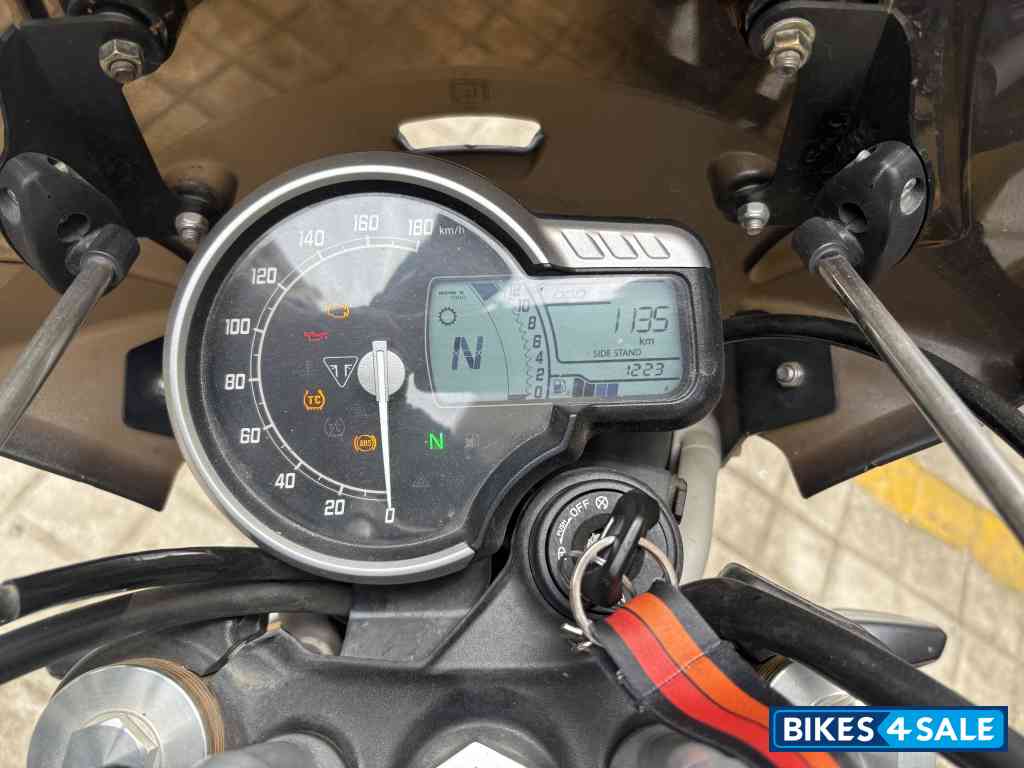 Khakhi Green Triumph Scrambler 400 X