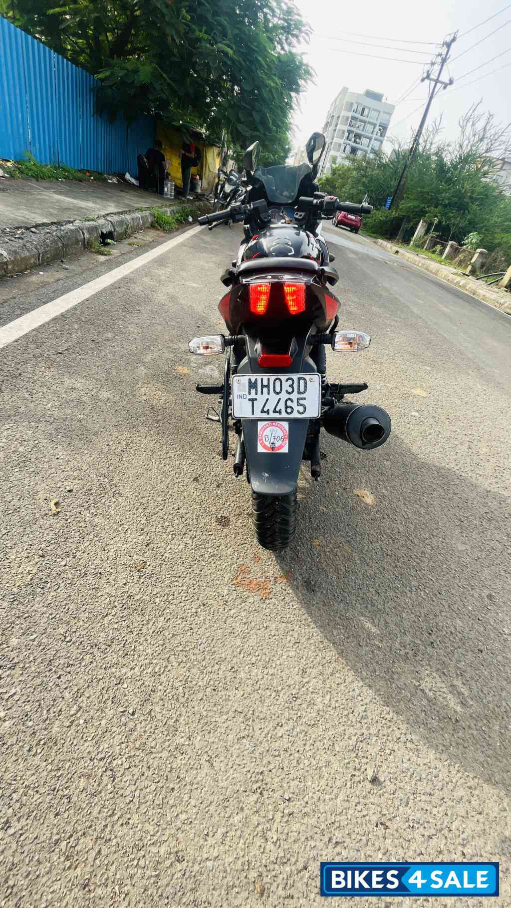 Bajaj Pulsar 220F BS6