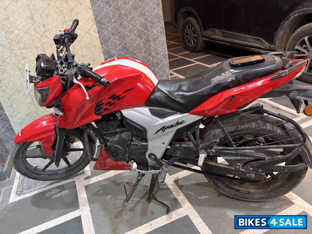 TVS Apache RTR 160 4V