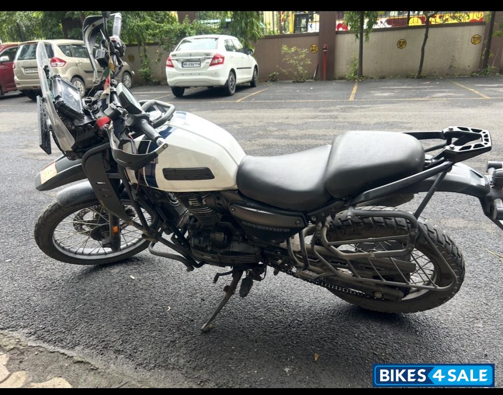 Gloss Whiteout Yezdi Adventure Gloss