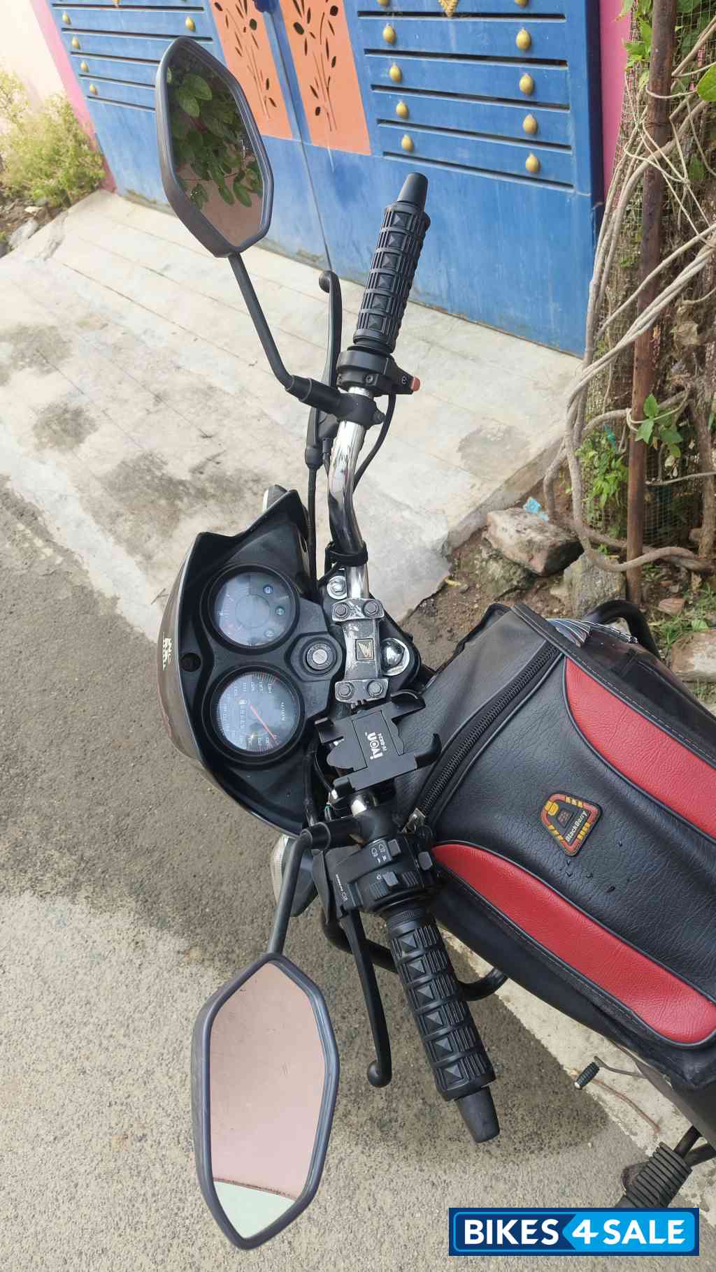 Grey Honda Shine 125 Drum