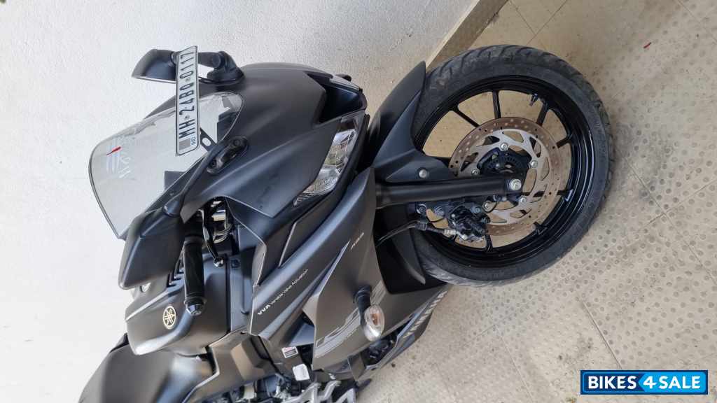 Mat. Black Yamaha YZF R15 S