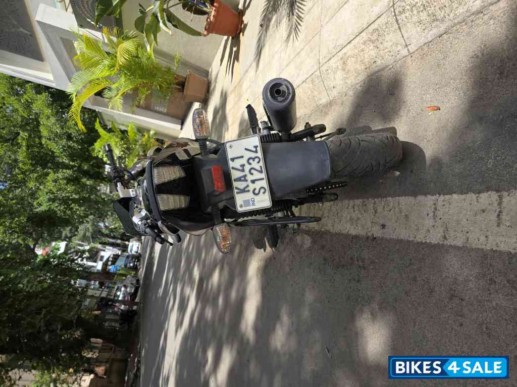 Black Bajaj Pulsar 180 DTSi