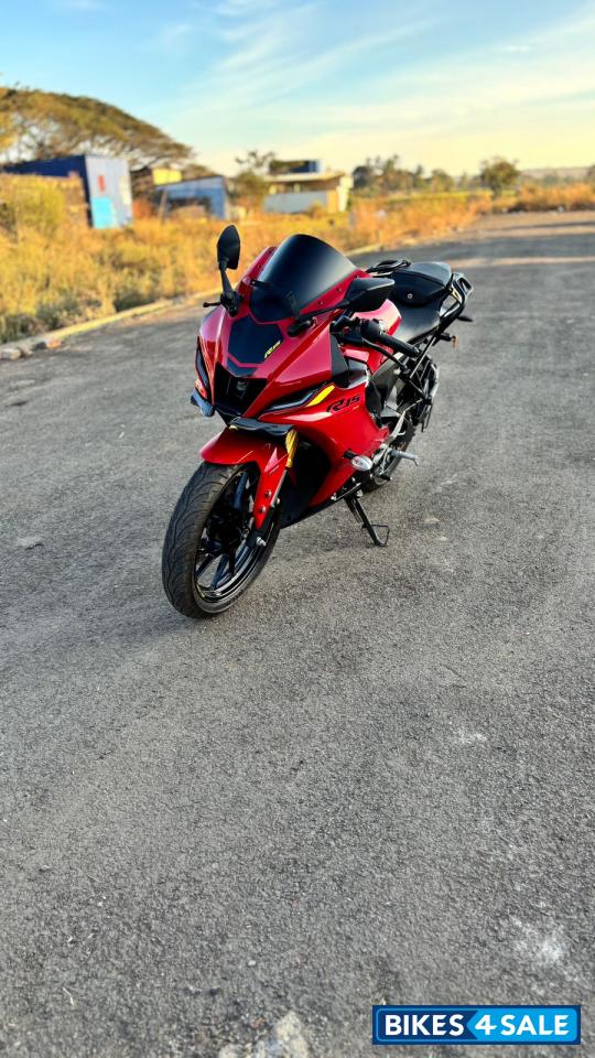 Metallic Red ♥️ Yamaha R15 V4