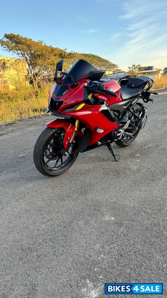 Metallic Red ♥️ Yamaha R15 V4