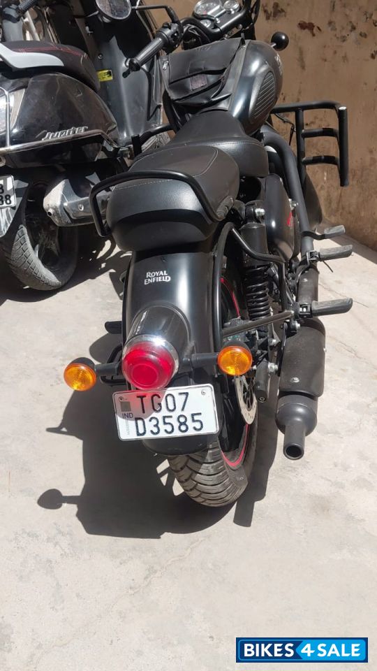 Streak Black Royal Enfield Classic 350 Dual Channel BS6