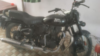 Jet Black Royal Enfield Bullet 350 ES BS6