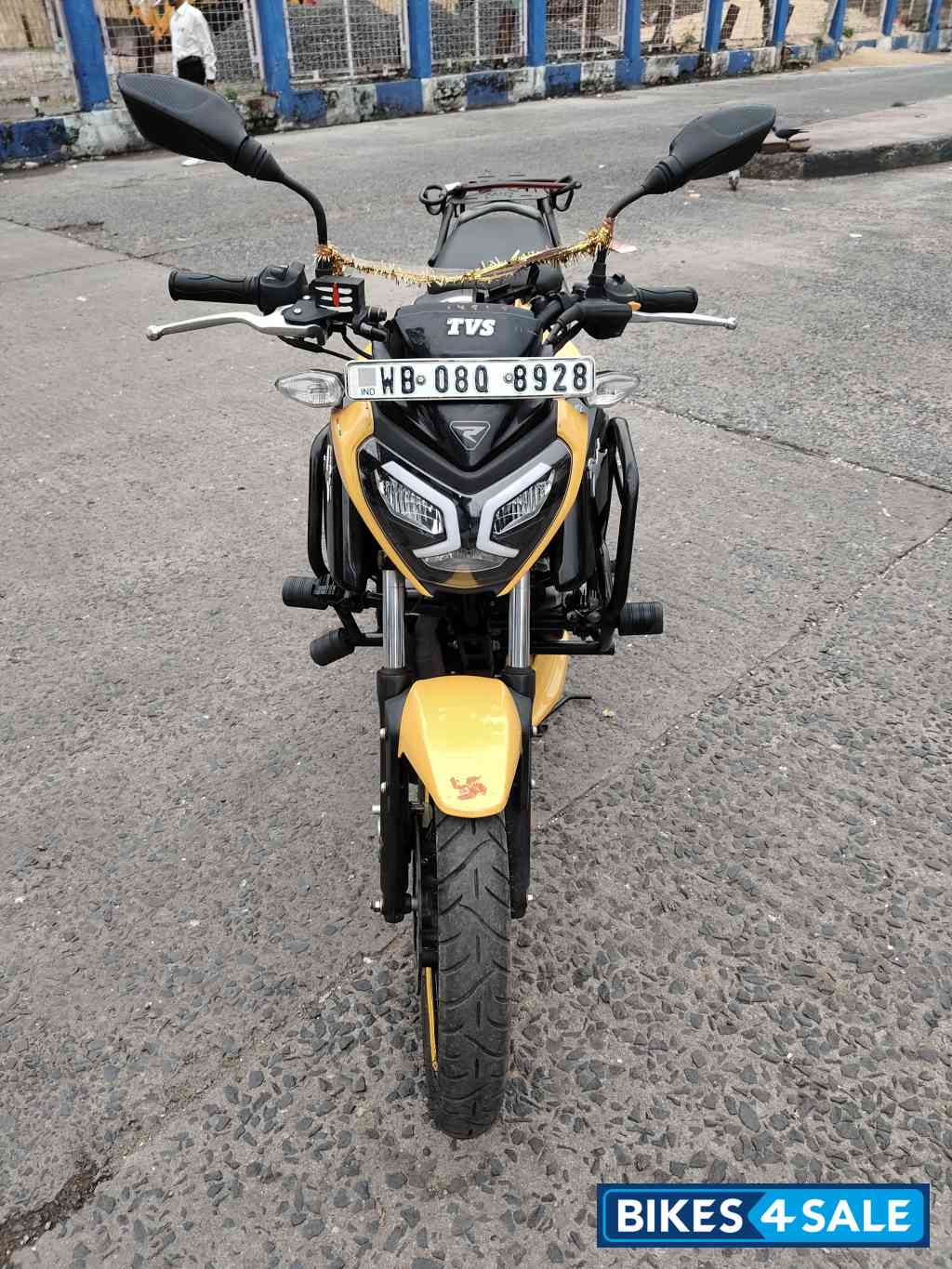 Yellow TVS Raider Split Seat