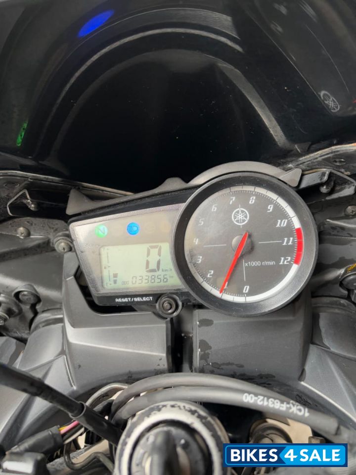 Black,golden Yamaha YZF R15 Black,golden Yamaha YZF R15