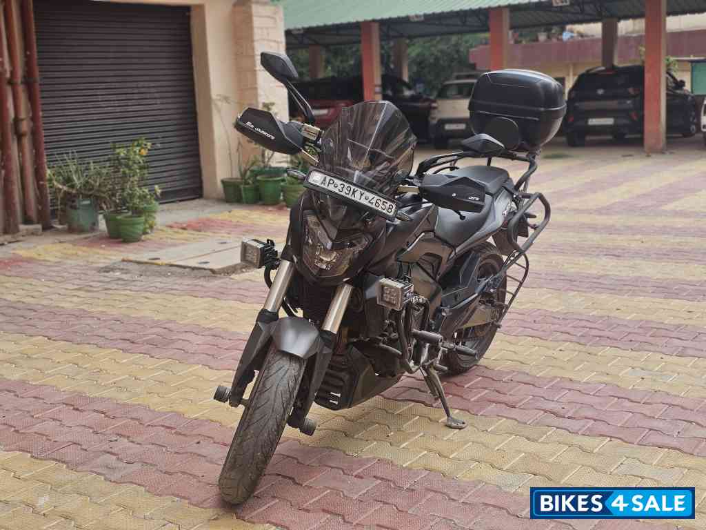 Bajaj Dominar 400 ABS BS6
