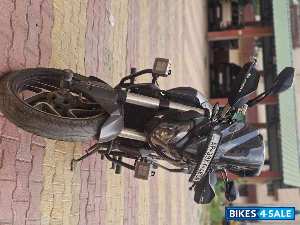 Bajaj Dominar 400 ABS BS6