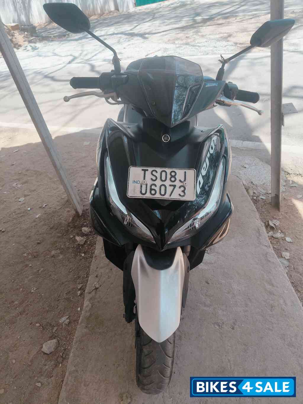 Black Yamaha Aerox 155