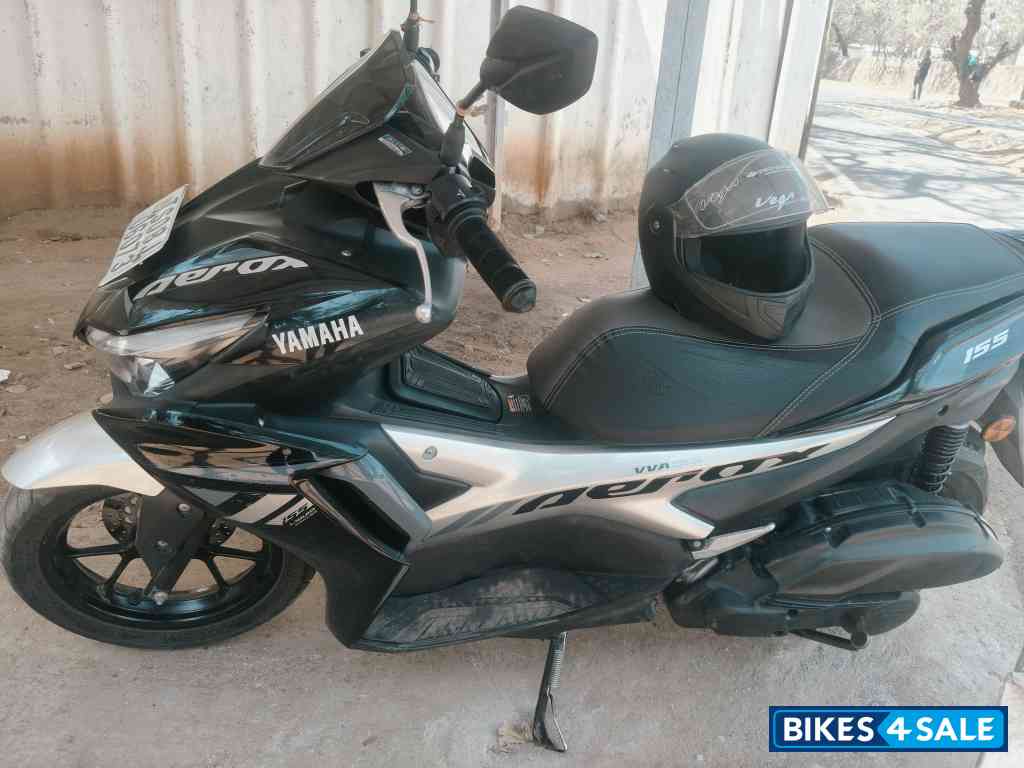 Black Yamaha Aerox 155