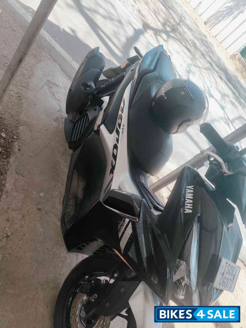 Black Yamaha Aerox 155