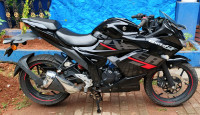 Black Suzuki Gixxer SF BS6