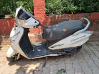 Pearl White Hero Destini 125