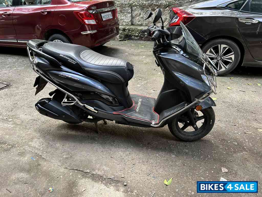 Suzuki Burgman Street BS6