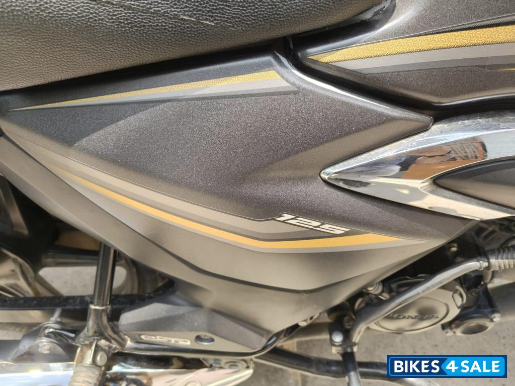 Black Honda Shine 125 Disc