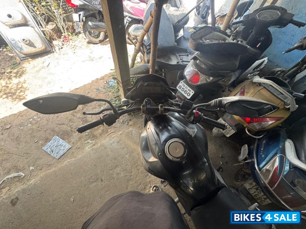 Black Yamaha FZ FI V2