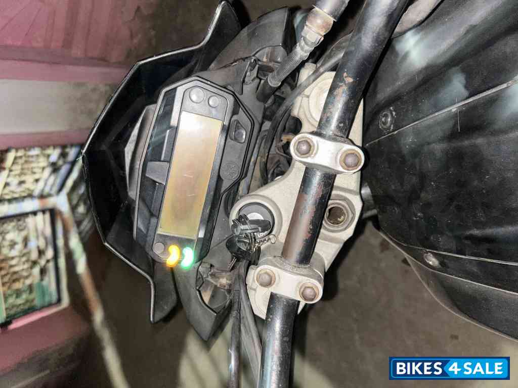 Black Yamaha FZ FI V2