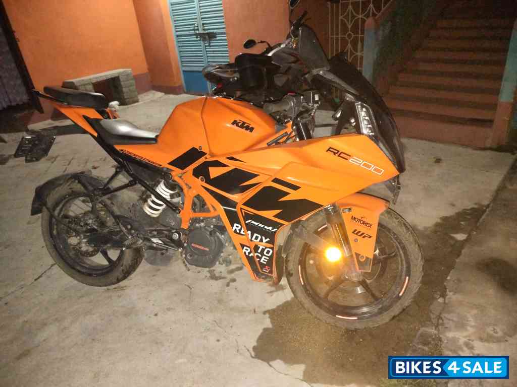 Orenge KTM RC 200 GP