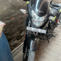 Black &green Honda SP125