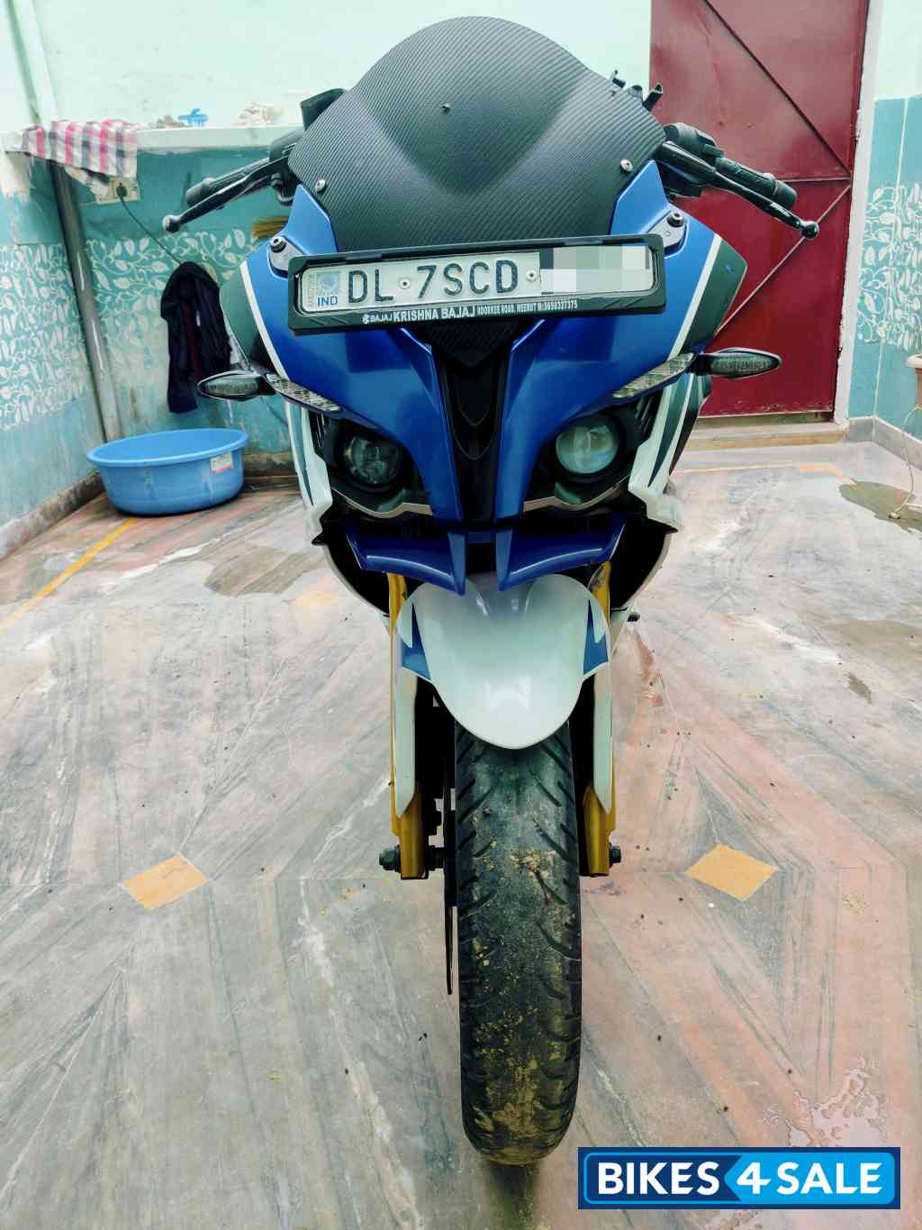 Bajaj Pulsar RS 200