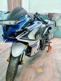 Bajaj Pulsar RS 200