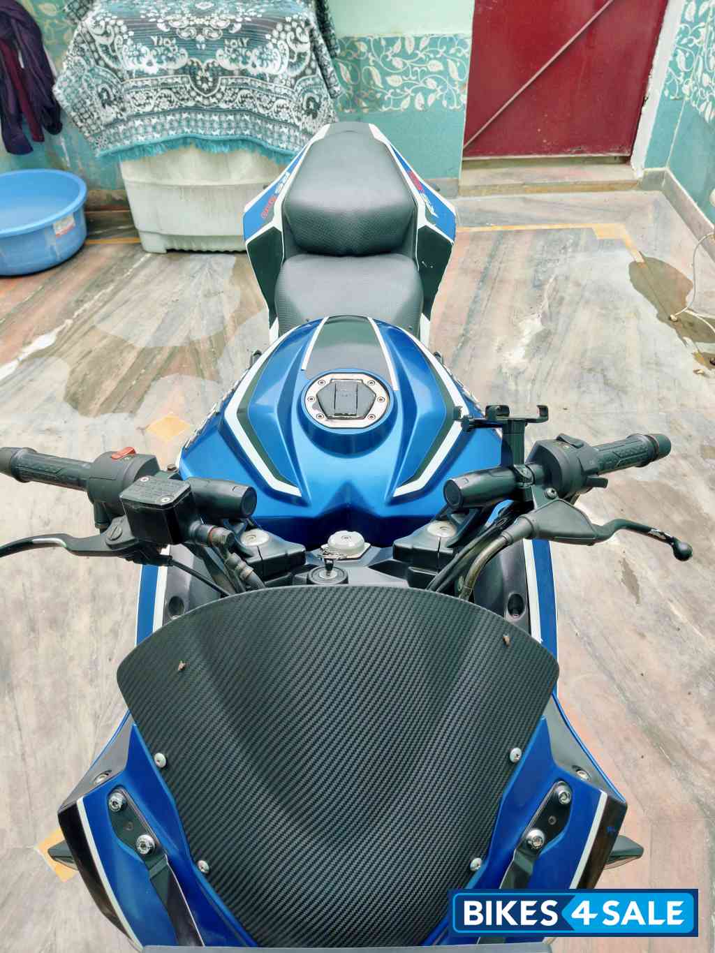 Bajaj Pulsar RS 200