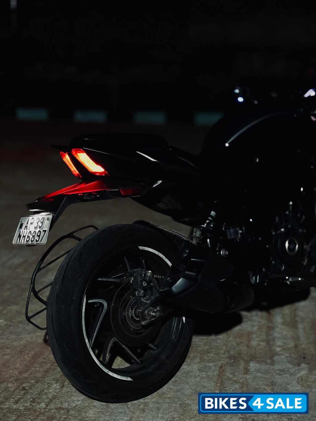 Bajaj Dominar 400 ABS BS6