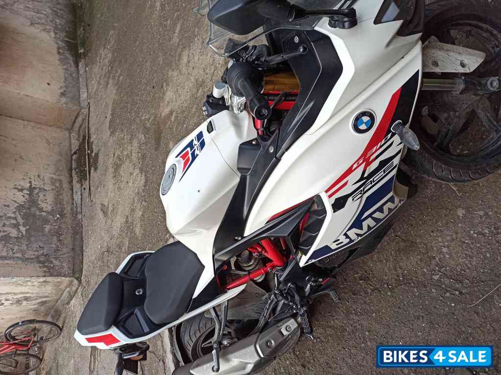 White BMW G 310 RR