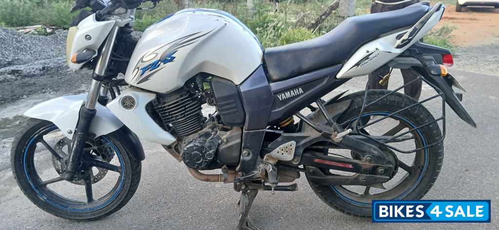 White And Blue Yamaha FZ-S FI V2