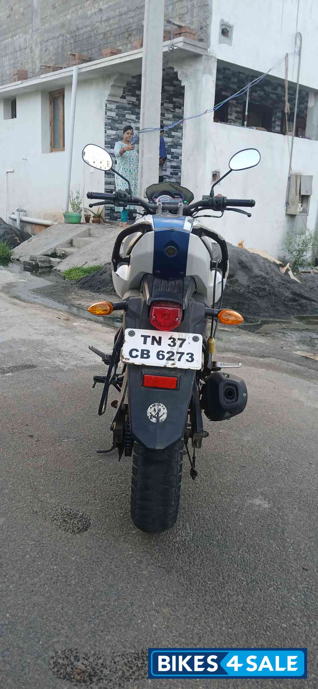 White And Blue Yamaha FZ-S FI V2