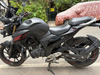 Black Yamaha FZ25