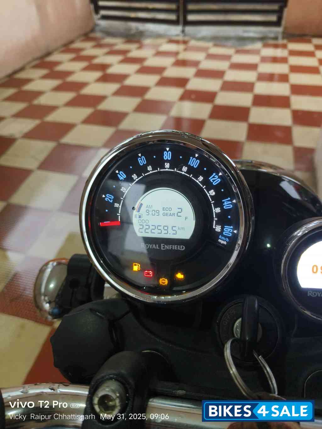 Supernova Blue Royal Enfield Meteor 350 Supernova