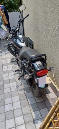 Bajaj Avenger Street 220
