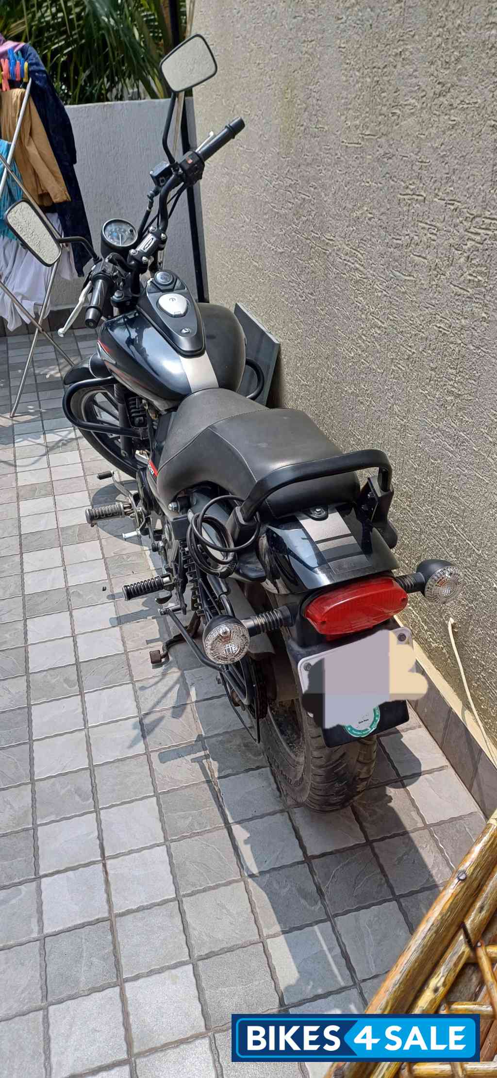 Bajaj Avenger Street 220