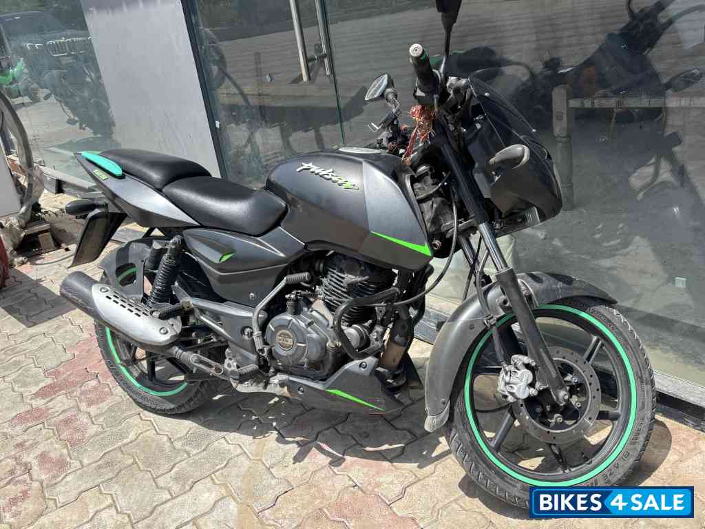 Tree Frog Green Bajaj Pulsar 125 Carbon Fibre Disc Split Seat