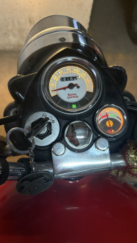 Royal Enfield Classic 350 Redditch Red