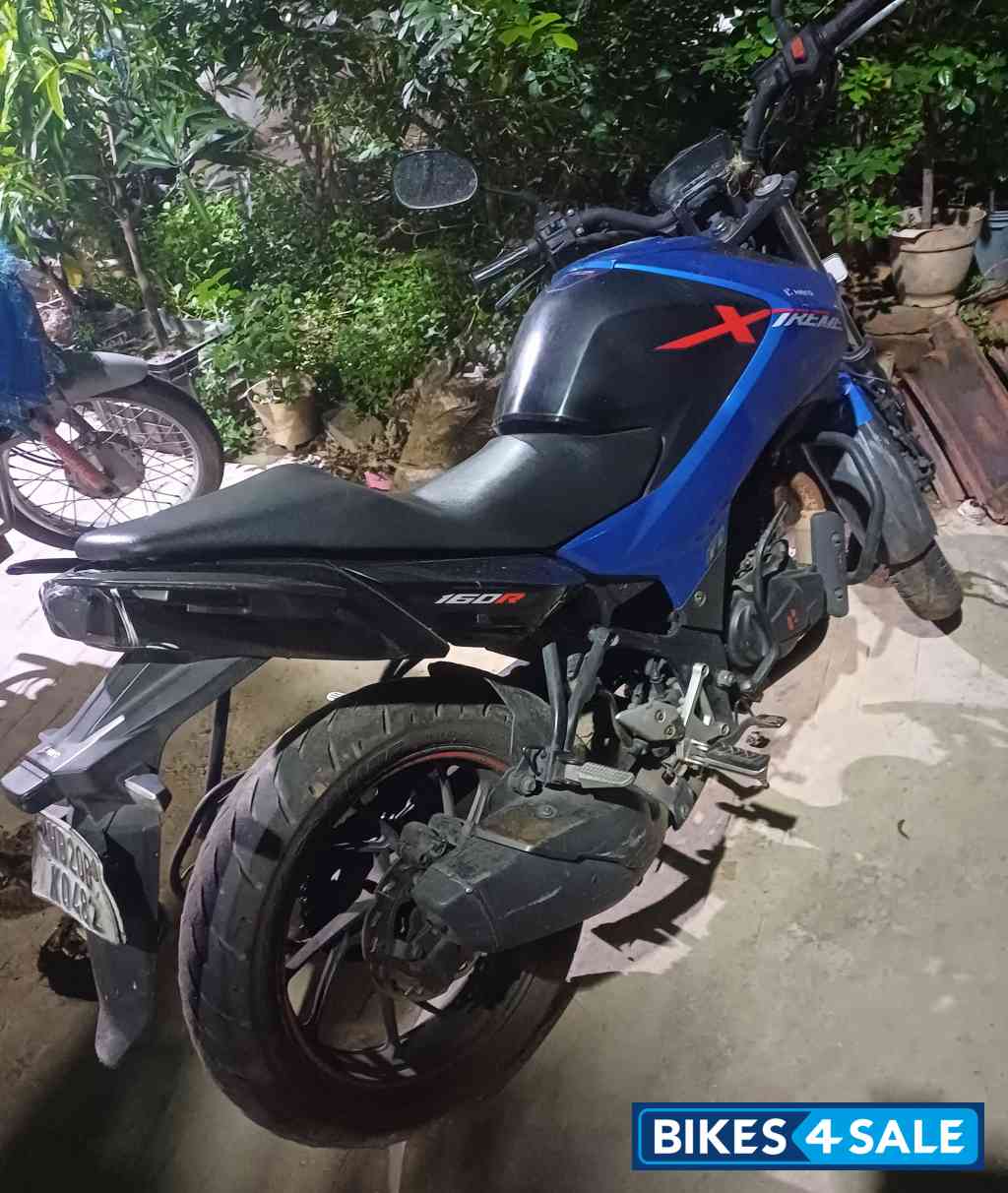 Blue Hero Xtreme 160R