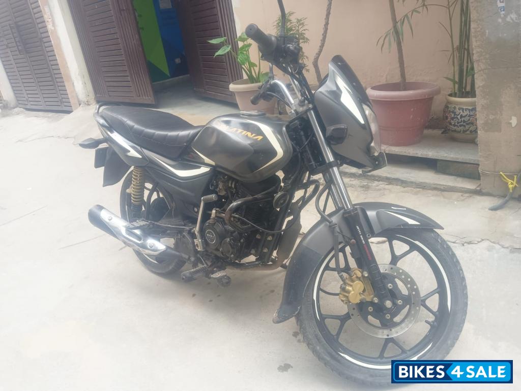 Charcoal Black Met Bajaj Platina ComforTec