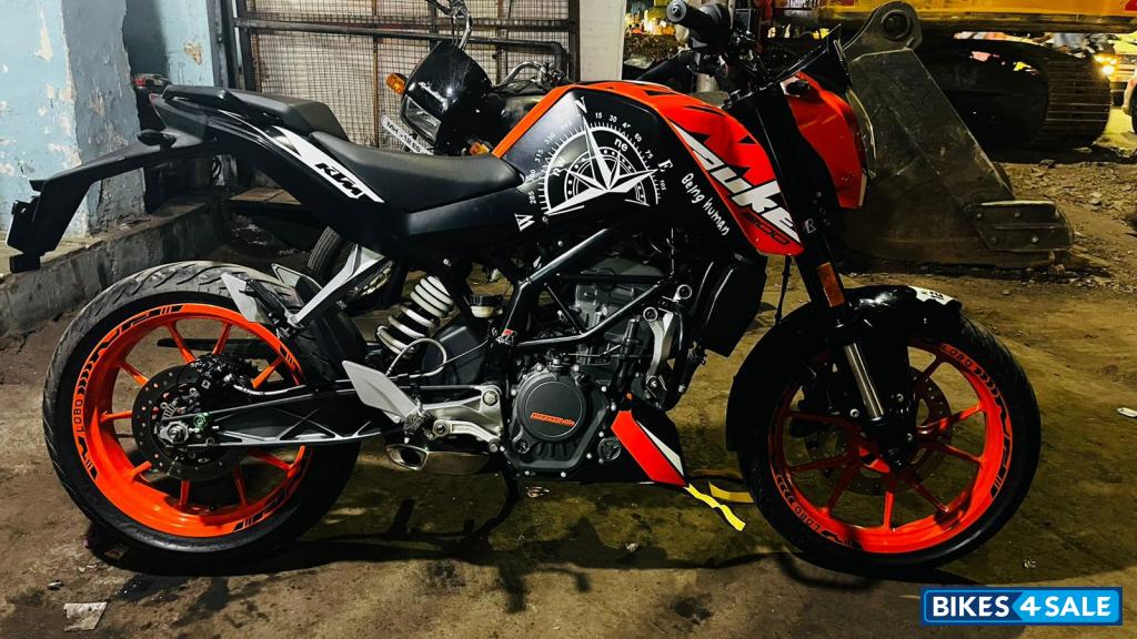 KTM Duke 200