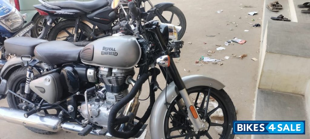 Gunmetalgrey Royal Enfield Classic Gunmetal Grey