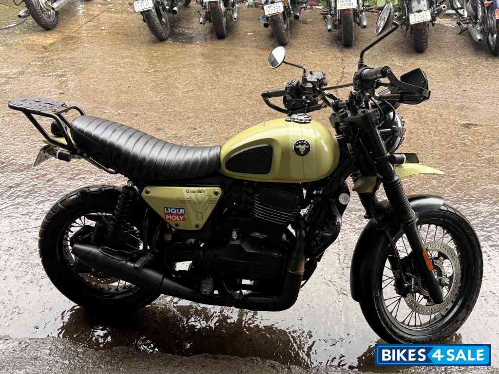 Outlaw Olive Yezdi Scrambler Single Tone