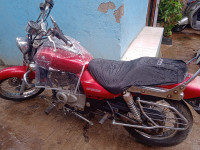 Red Bajaj Avenger Cruise 220