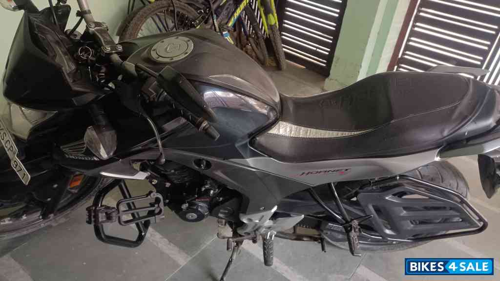 Parel Siren Blue Honda CB Hornet 160R